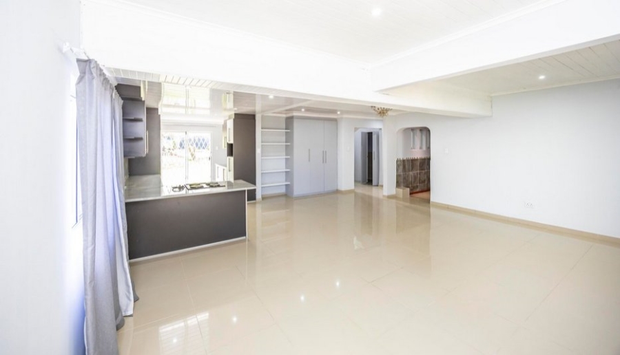 4 Bedroom Property for Sale in Sunnyridge Eastern Cape